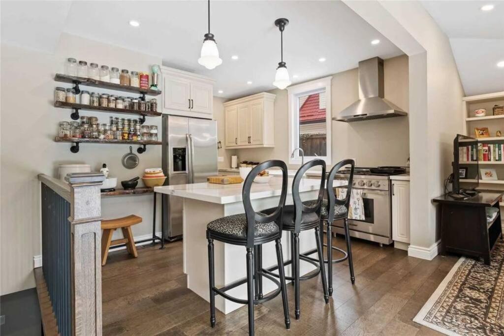 Perfection Near The River - 4 Bedroom Villa Complimentary Breakfast Delivered Daily To The Rental Niagara-Fälle Exterior foto